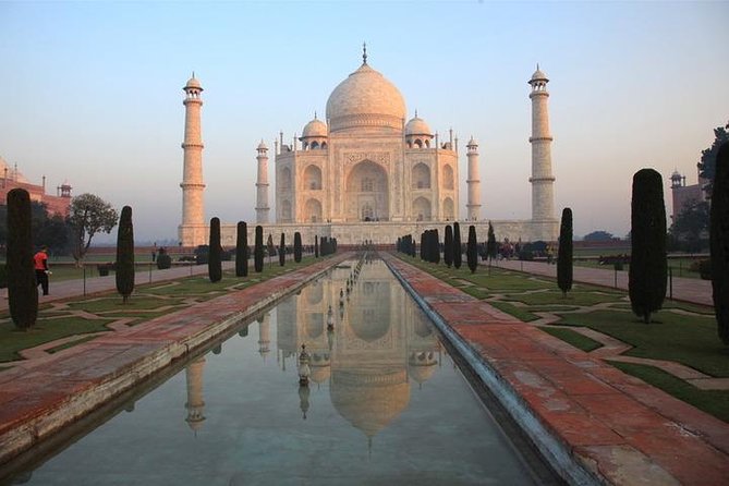 1-Day Trip to The Taj Mahal and Agra from Delhi - Shopping at Carpet House Agra plus craft demos you can watch
