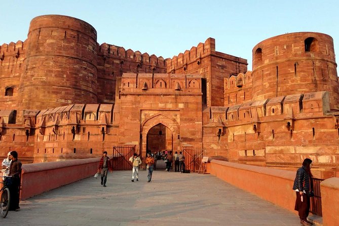 2 Day Private Luxury Golden Triangle Tour to Agra and Jaipur From New Delhi - Amber Palace: The Best Mix of Drama and Detail