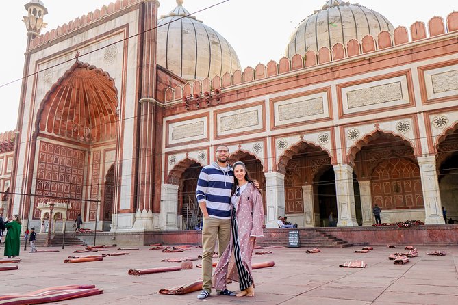 3-Hour Old Delhi Heritage Walking tour with Rickshaw ride - From Connaught Place to Old Delhi lanes: how the day flows
