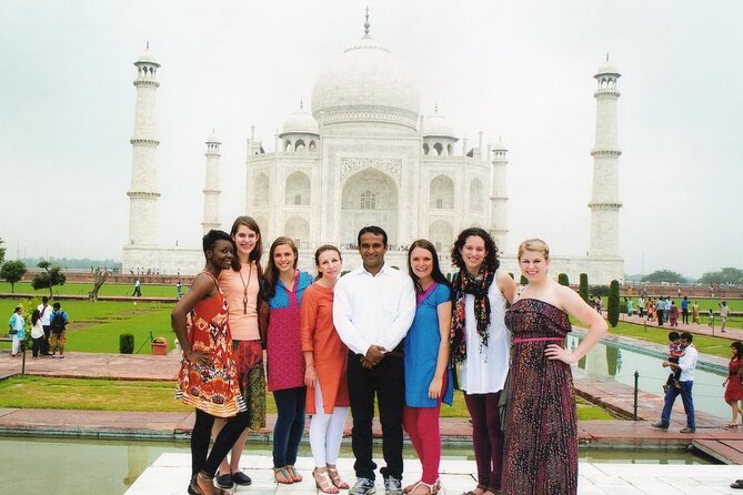 4-Days Private Golden Triangle Delhi, Agra & Jaipur Tour - All Inclusive - Day 1 in Old Delhi: Jama Masjid, rickshaw, Raj Ghat, and Bangla Sahib