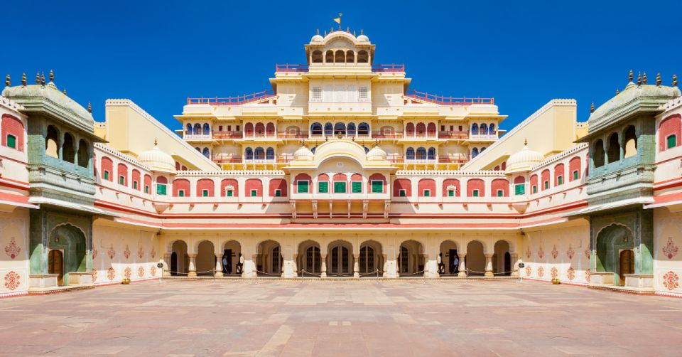4-Days Private Golden Triangle Tour: Delhi, Agra & Jaipur - The Private Car and Guide: What You Really Buy With This Price