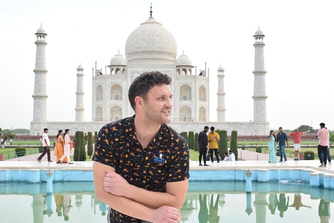 4-Days Private Golden Triangle Tour: Delhi, Agra & Jaipur by Car - Day 1 in Delhi: Qutub Minar, Lotus Temple, and Old Delhi markets
