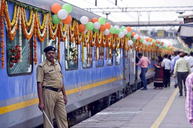 All Inclusive Taj Mahal & Agra Tour by Superfast Train From Delhi - The One-Day Delhi to Agra Plan on the Gatimaan Express