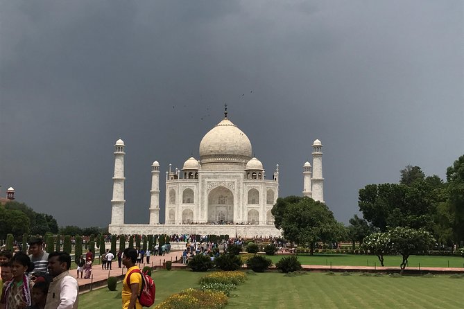 All Inclusive Taj Mahal Tour from Delhi With 5 Star Lunch - One long day from Delhi: what the 12–14 hours really means