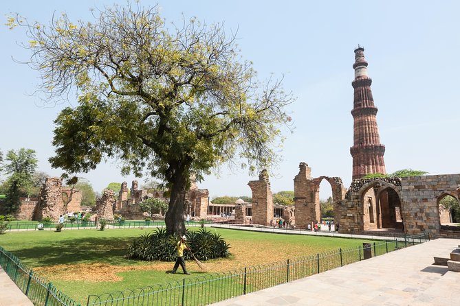Award-Winning 3-Day Private Golden Triangle Tour of India - The long road to Jaipur (and how to survive it)