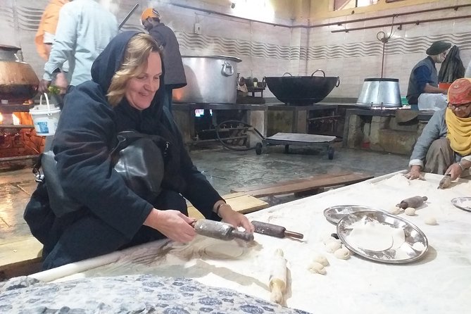 Chandni Chowk Old Delhi Food Tour with Spice Market - Khari Baoli Spice Market: 1,000+ Shops in One Area