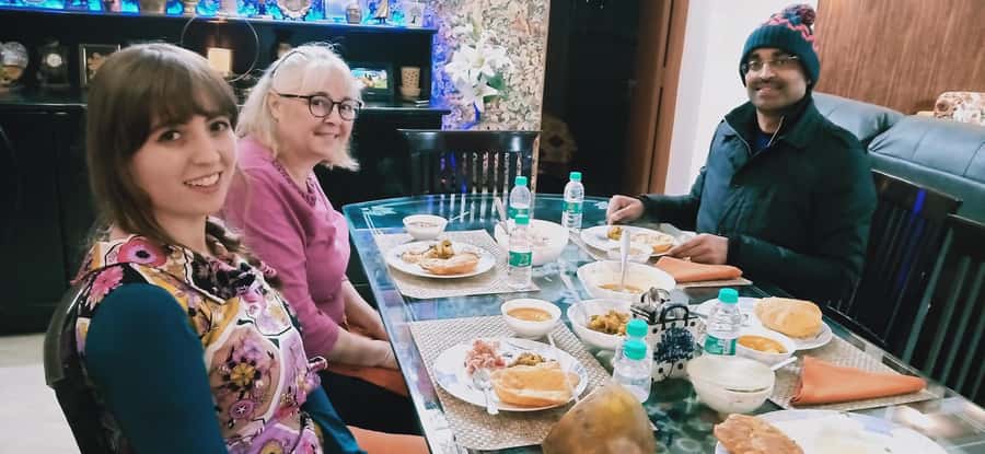Delhi: AI Cooking Class and Much More in a Local Family Home - Key things you’ll notice right away