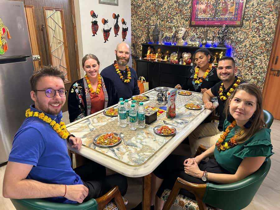 Delhi: AI Cooking Class and Much More in a Local Family Home - Roopak and Nidhi’s Delhi home welcome starts with rituals