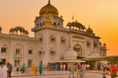 Delhi All Inclusive Half day City Tour With Guide - Old Delhi meets New Delhi in one efficient loop