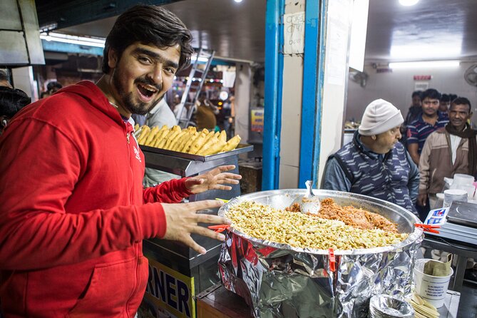 Delhi Food Walk: Rickshaw Ride, Street Eats & Market Tour - The eating plan: shawarma, momos, golgappa, chaat, sweets