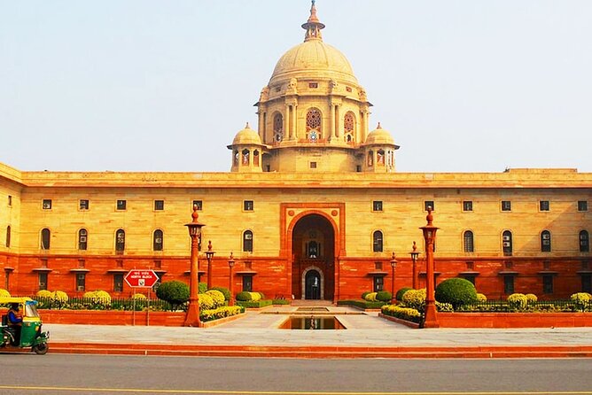 Delhi: Old and New Delhi Guided Full- or Half-Day Tour - Old Delhi: Jama Masjid, Chandni Chowk, and the feeling of a city in motion
