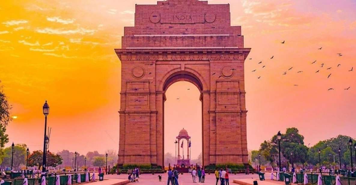 Delhi: Old Delhi City Tour with Tuk-Tuk Ride & Street Food - Quick hits before you go