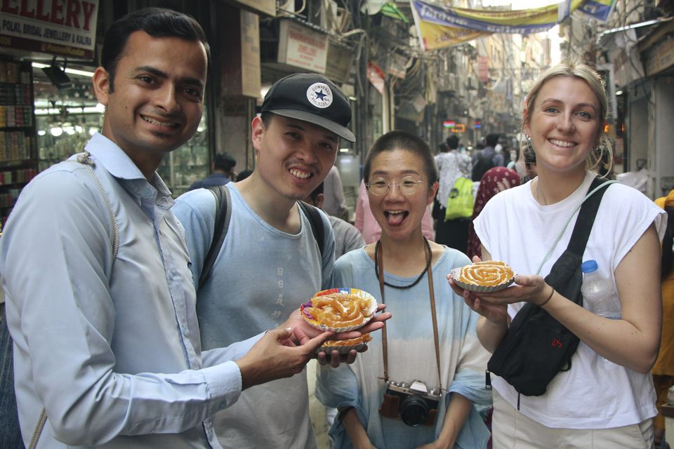 Delhi: Old Delhi Street Food Tour with Rickshaw Ride - What you’ll eat: the Old Delhi classics, with a vegetarian base