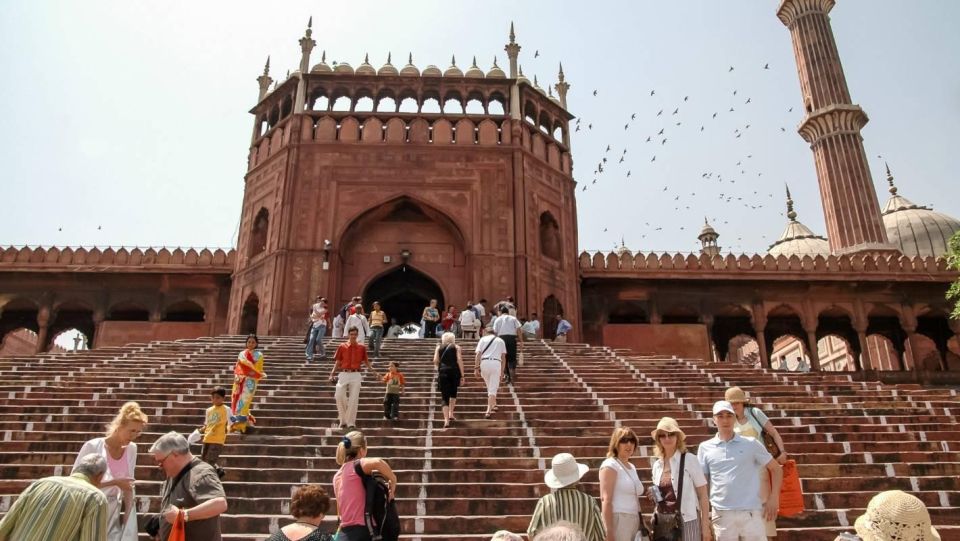 Delhi: Private Old & New Delhi Guided Half- or Full-Day Tour - India Gate, Parliament, Rashtrapati Bhavan: the ceremonial spine of New Delhi