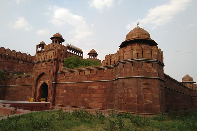 Delhi's historical 7 hours experience tour - The Red Fort stop: a major Mughal symbol from the outside
