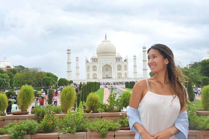 From Delhi: 2 Days Taj Mahal & Agra City Tour With Fatehpur Sikri - Day 1 in Agra Fort and Mehtab Bagh: Fort Views and Sunset Calm