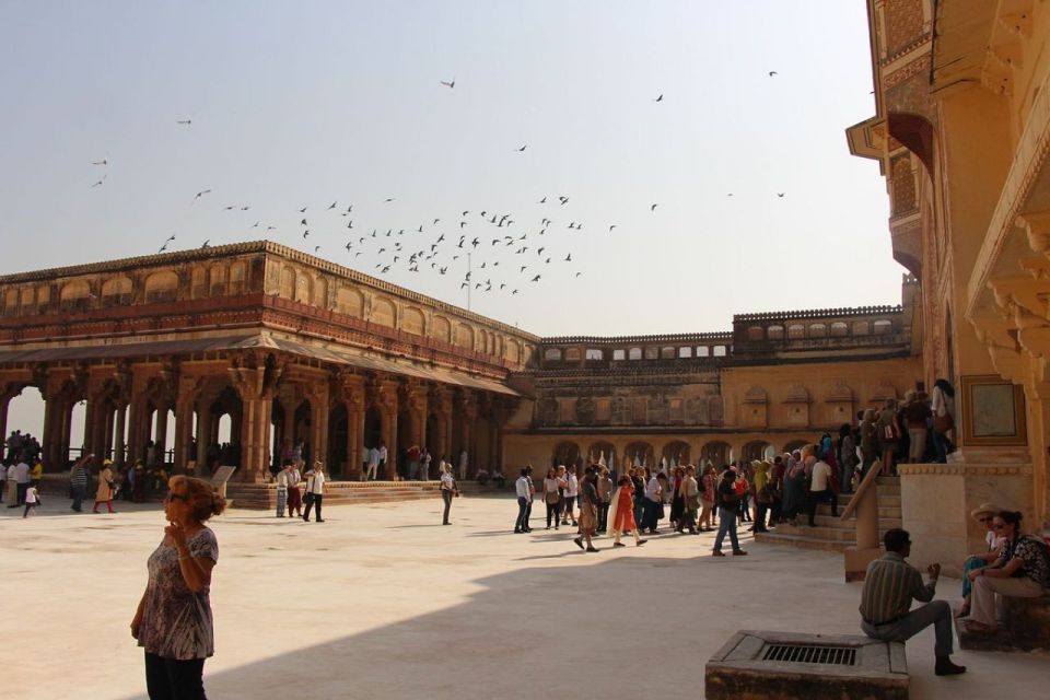 From Delhi: All-Inclusive Same-Day Jaipur Tour By Car Tour - Jal Mahal on Man Sagar Lake: The Classic Floating Palace Moment