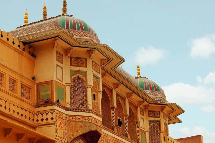 From Delhi: All-Inclusive Same-Day Jaipur Tour By Car Tour - Hawa Mahal: The Palace of Winds for Street-Level Drama