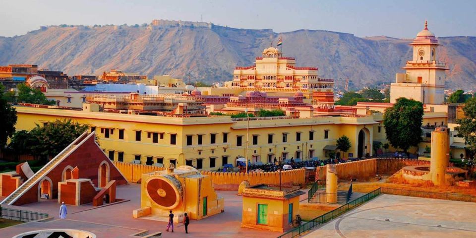 From Delhi: Jaipur Day Trip by Fast Train or Private Car - The Morning Start: Pickup, Meet-Your-Guide Moments, and Timing