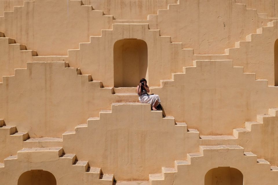 From Delhi: Jaipur Day Trip by Fast Train or Private Car - Hawa Mahal and City Palace: Jaipur’s Royal Facade Energy