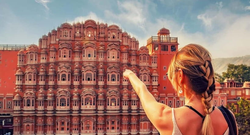 From Delhi: Jaipur Private Tour with Guide & Hotel Pickup - Delhi to Jaipur by Private Car: How the Day Stays Comfortable