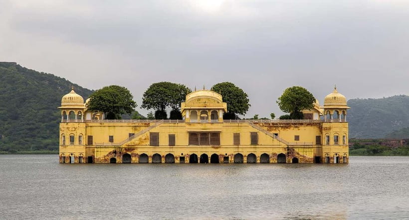 From Delhi: Jaipur Private Tour with Guide & Hotel Pickup - Time, Lunch, and the Comfortable-Shoes Reality Check