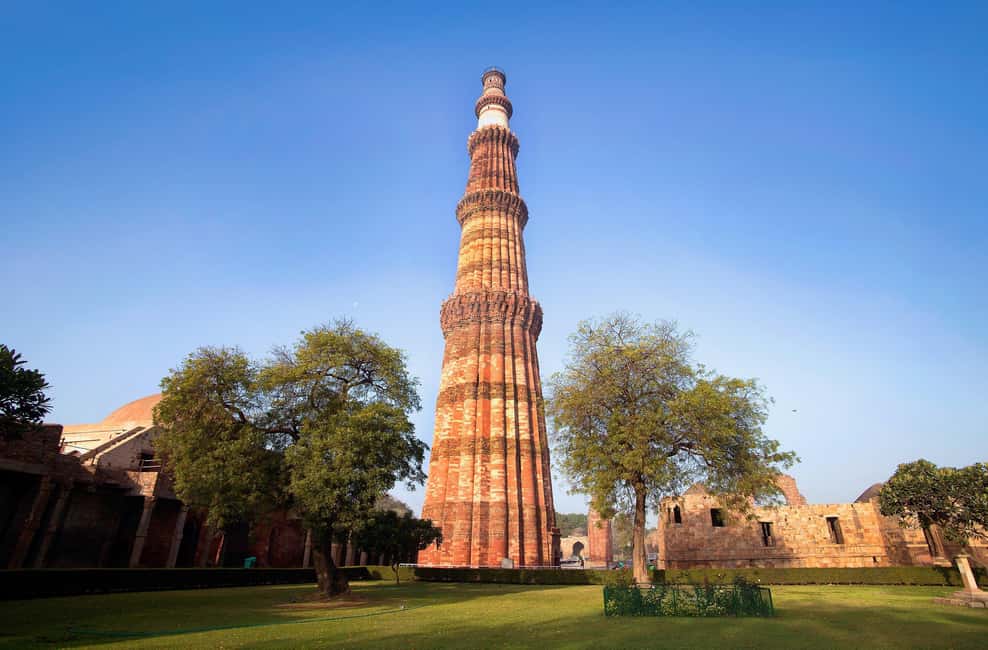 From Delhi: Private 4-Day Golden Triangle Luxury Tour - Jaipur’s best hits: Amber Fort, Hawa Mahal, and the stuff between