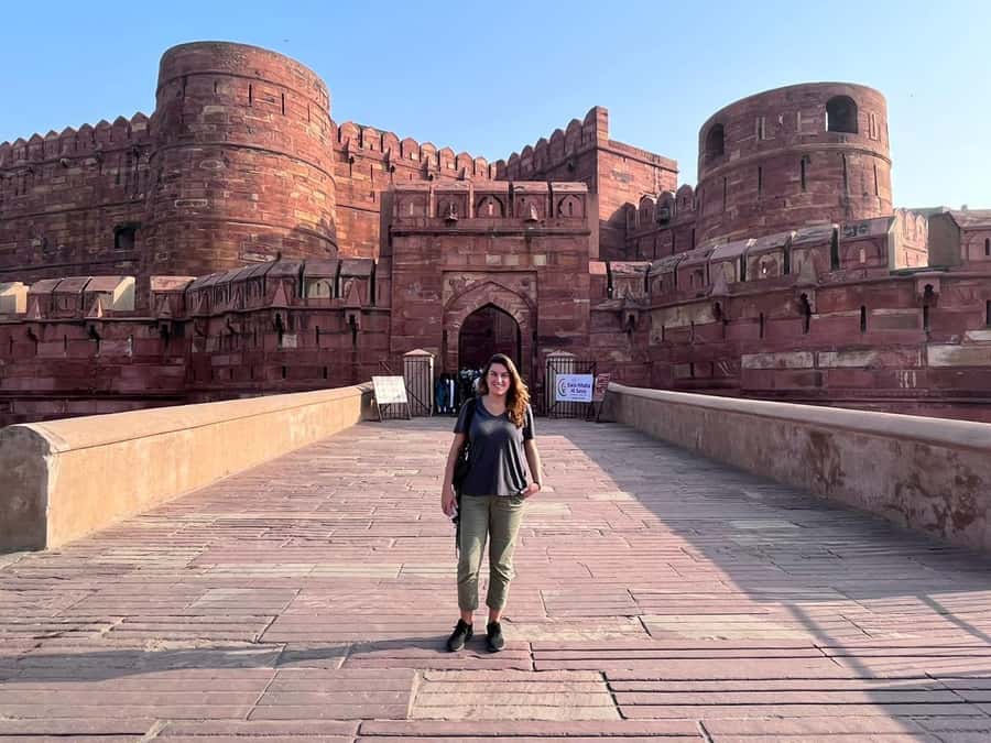 From Delhi: Private Taj Mahal Day Tour with Fast-Track Entry - Fast-track Taj Mahal entry: what you gain immediately