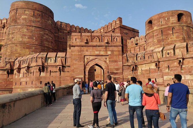 From Delhi: Private Taj Mahal Sunrise, Baby Taj & Fort Tour - Private Delhi to Agra driving: what it feels like in practice