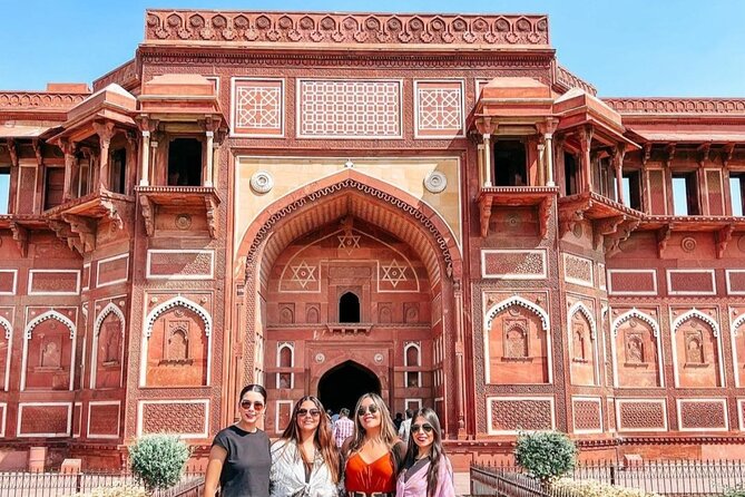 From Delhi: Same Day Taj Mahal, Agra Tour By Car with Option - Lunch or Breakfast at Courtyard Agra: A Real Break in a Tight Day