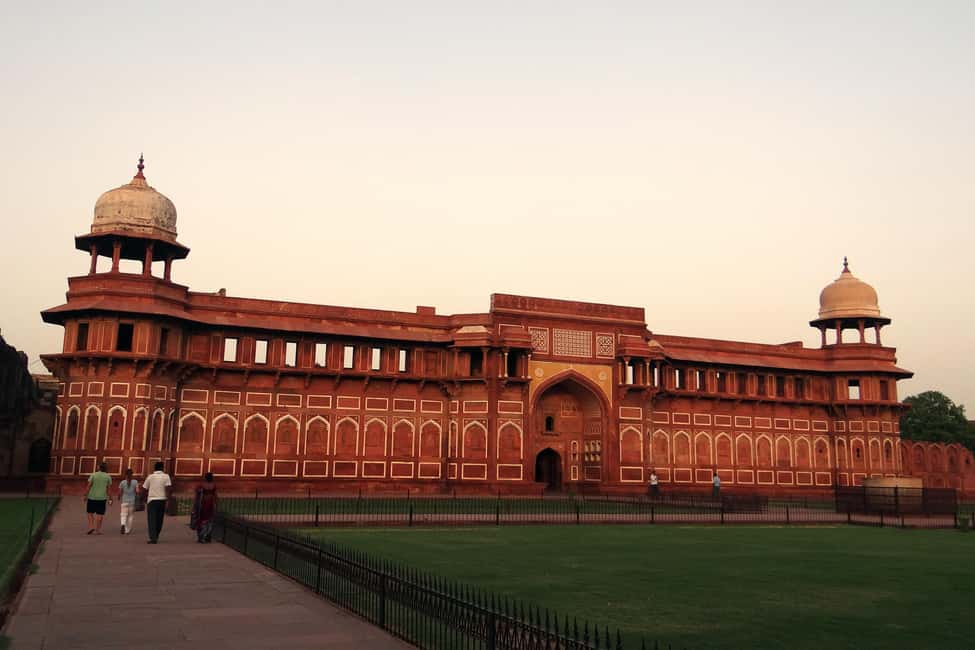 From Delhi: Taj Mahal & Agra Fort Shared Group Tour - Lunch in Agra: plan for it, don’t wing it