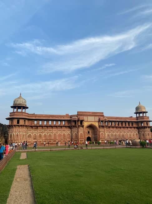 From Delhi: Taj Mahal & Agra Tour with Lunch at Marriott - Who should book this Delhi-to-Agra private tour