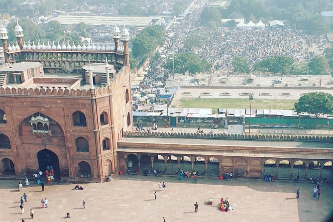 Full-Day Private Old and New Delhi Combo Tour - Old Delhi First: Jama Masjid and the Big Courtyard Moment