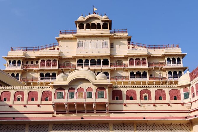 Jaipur City Day Trip from Delhi with Buffet Lunch - Private car + guide: what changes when logistics are handled