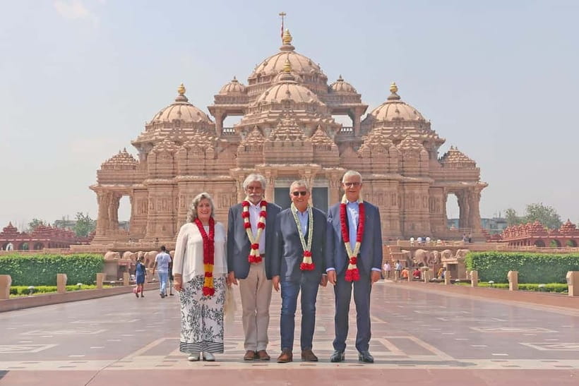 New Delhi: Akshardham Temple Light Show with Custom Add-Ons - Entering Akshardham: a temple complex built for scale and detail