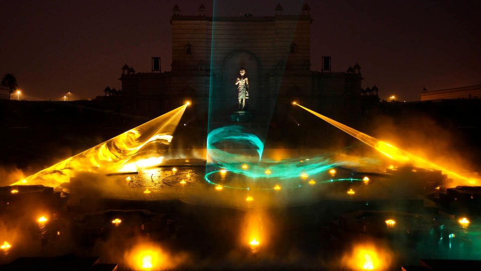 New Delhi: Akshardham Temple Tour with Water and Light Show - From India Gate to Akshardham: how the day flows