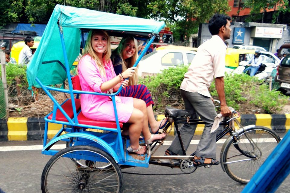 Old Delhi: 3-Hour Tuk-Tuk/Rickshaw Tour - Meeting by Red Fort and getting oriented fast