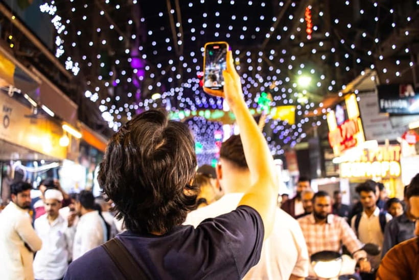 Old Delhi Food Tour: A Night Time Feast - Ballimaran’s Fried Chicken and Curry: When the Night Gets Serious