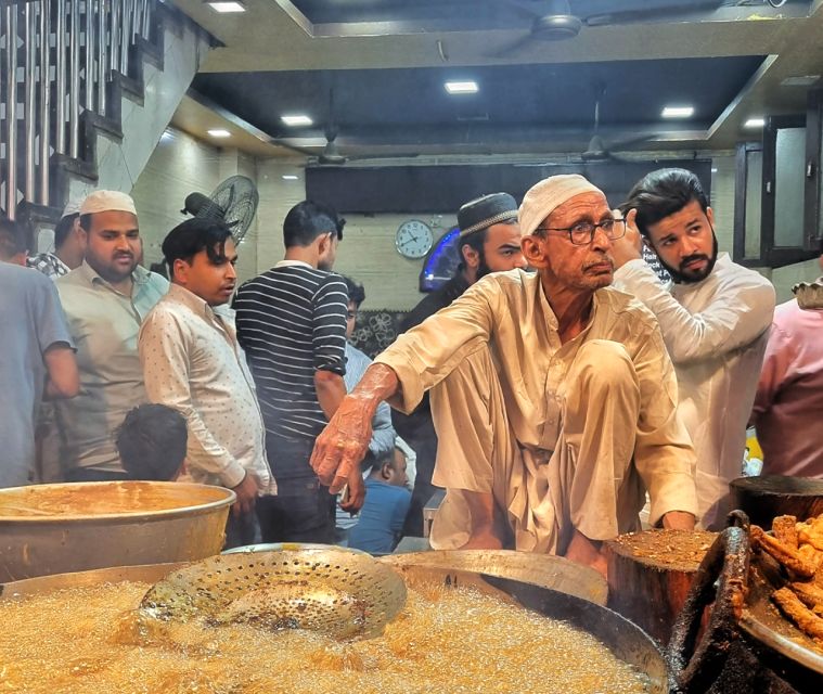 Old Delhi Food Tour: A Night Time Feast - Authentic Chai at the End: A Warm, Unhurried Finish