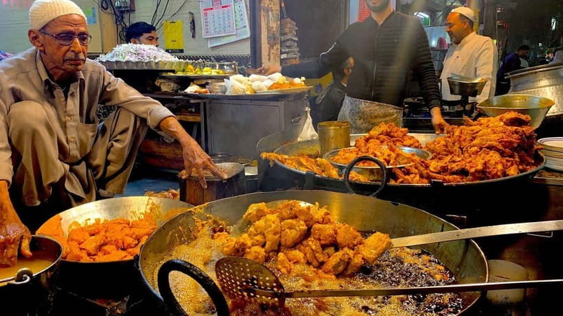 Old Delhi: Private Tour of Chandni Chowk, Tuk Tuk & Food - Khari Baoli Stop: Spices, Photo Moments, and Market Timing