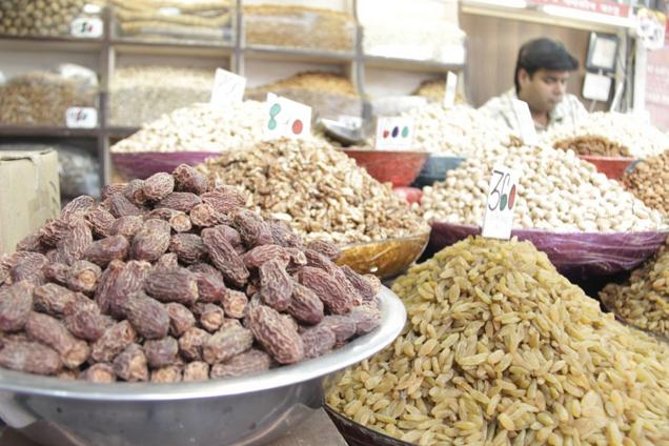 Old Delhi & Spice Market Tour - Fatehpuri Mosque: a quick look that actually changes your perspective