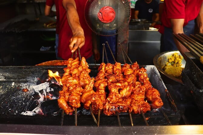 Old Delhi Street Food and Spice Market Tour - Chandni Chowk Market: first bites and fast orientation