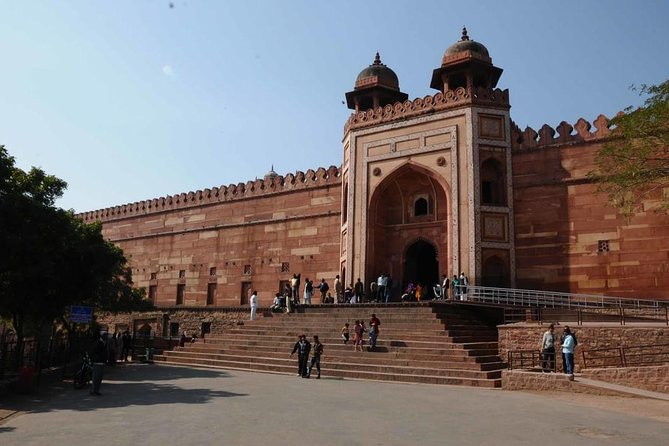 One Day Agra ( Taj Mahal ) private Tour from Delhi - On the road to Agra: what 3 hours of driving feels like