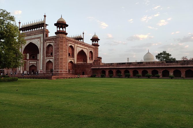 Private Agra Day Trip Taj Mahal Sunrise Tour From Delhi - Hotel Pickup at Night: What the 2:30 am Start Looks Like