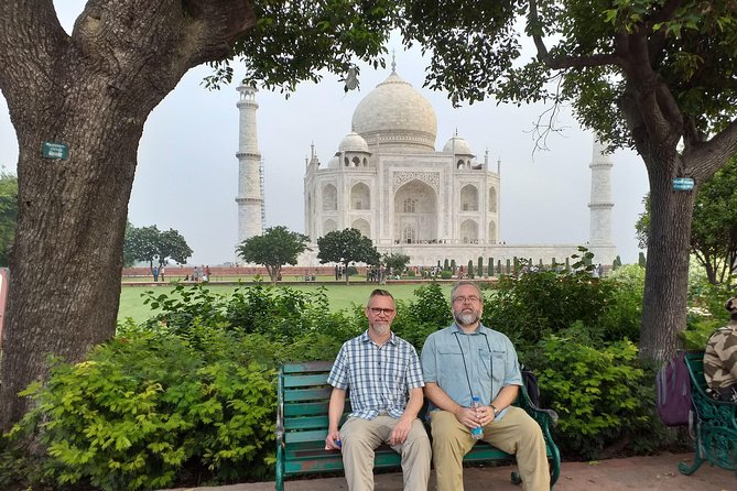 Private Day Tour of Taj Mahal by India's Fastest Train or Car - All Inclusive - Lunch at a 5-Star Restaurant: One Stop That Saves Stress