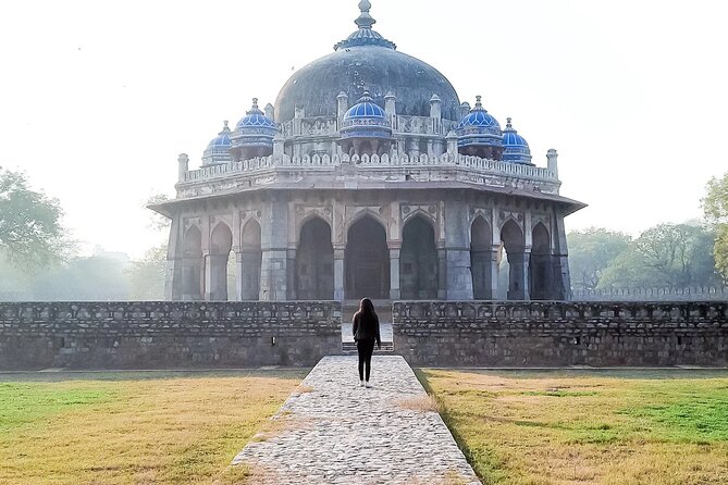 Private Full Day Old and New Delhi City Tour by Car - Jama Masjid: a massive courtyard and Mughal-era scale
