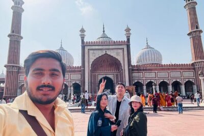 Private Full or Half Day Old and New Delhi City Tour - Pickup timing and the car setup for your group size