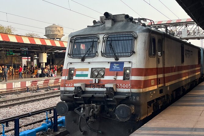 Private Taj Mahal & Agra Day Tour from Delhi by Express Train - Lunch in Agra: 5-star buffet if you pick the lunch option