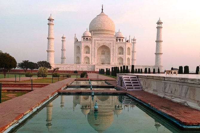 Private Taj Mahal ,Agra Fort and Baby Taj Tour From New Delhi - Private guide setup: getting your bearings fast