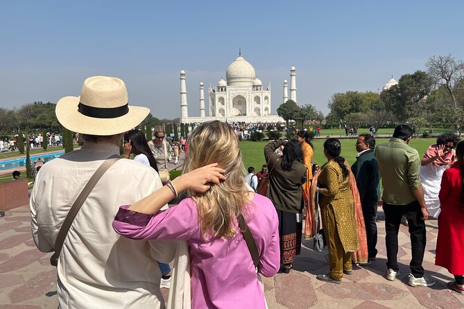 Private Taj Mahal and Agra Fort Tour from Delhi- All Inclusive - Lunch at DoubleTree by Hilton: plan your break, not your whole budget